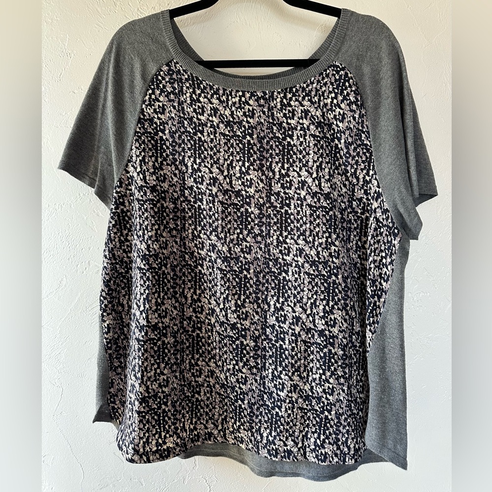 Ann Taylor women’s blouse - UC - XL - short sleeve top Spring Summer Flowy